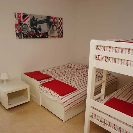 Amarilla Villa *